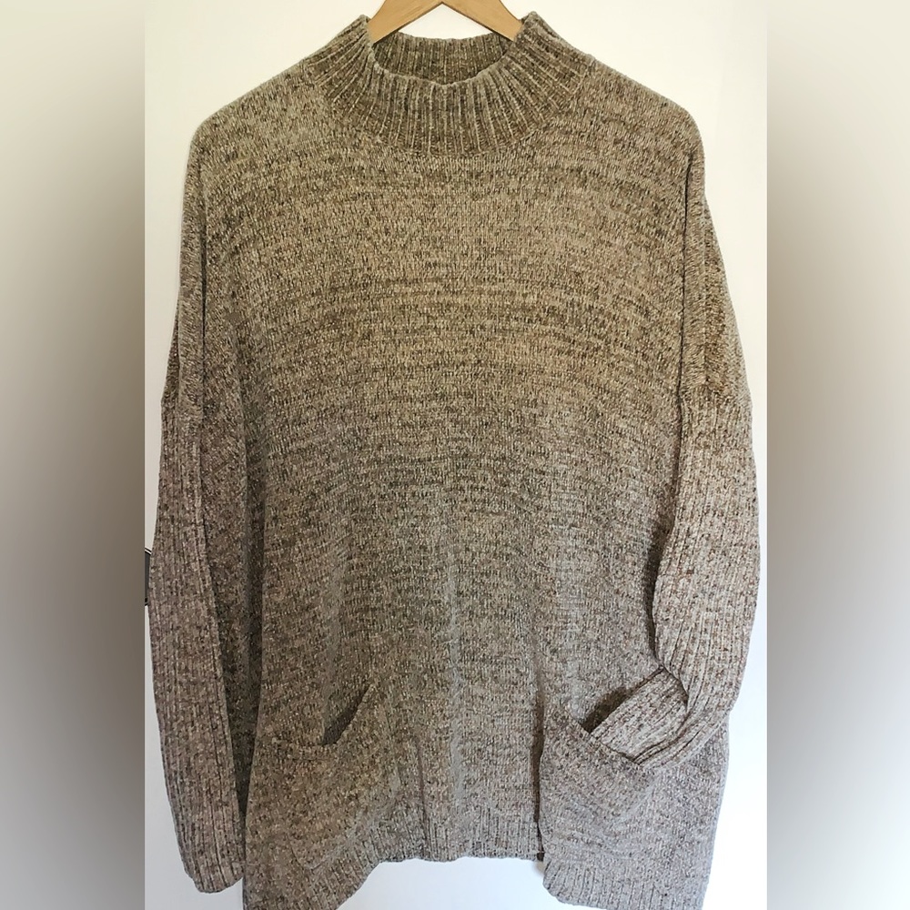 So soft J. Jill brown mock neck pullover with pockets. Size medium Tall.